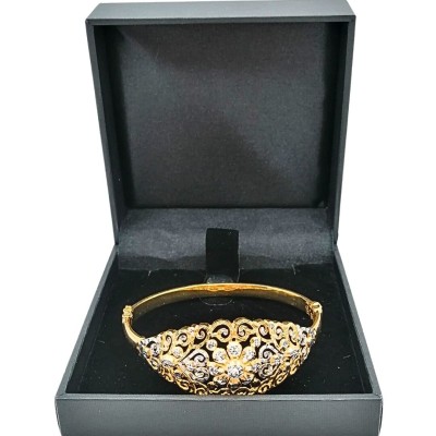 STM bangle